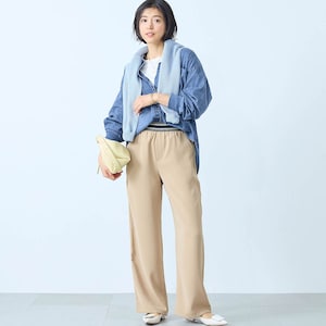 モデル身長168cm／M　ライトブルー着用