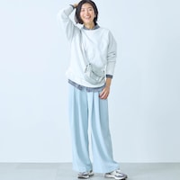 モデル身長168cm／M　ライトブルー着用