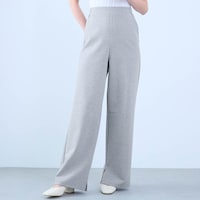 モデル身長168cm／M ※写真は撮影用のため股下+6cmになります。