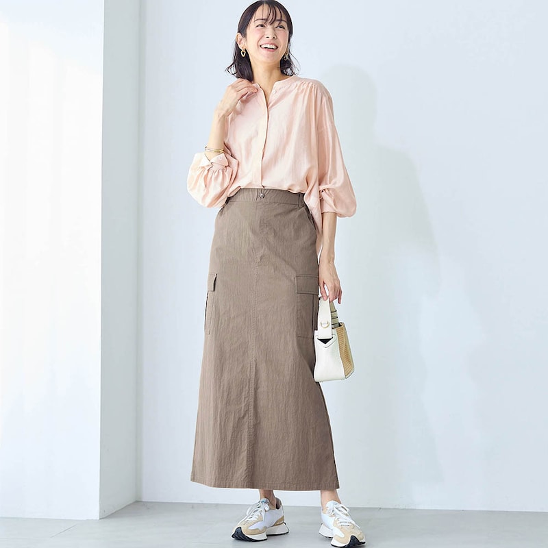 モデル身長169cm／M ※写真は撮影用のため総丈+6cmになります。