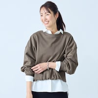 カーキ