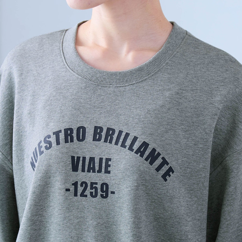 遊び心のあるロゴが顔映えを実現