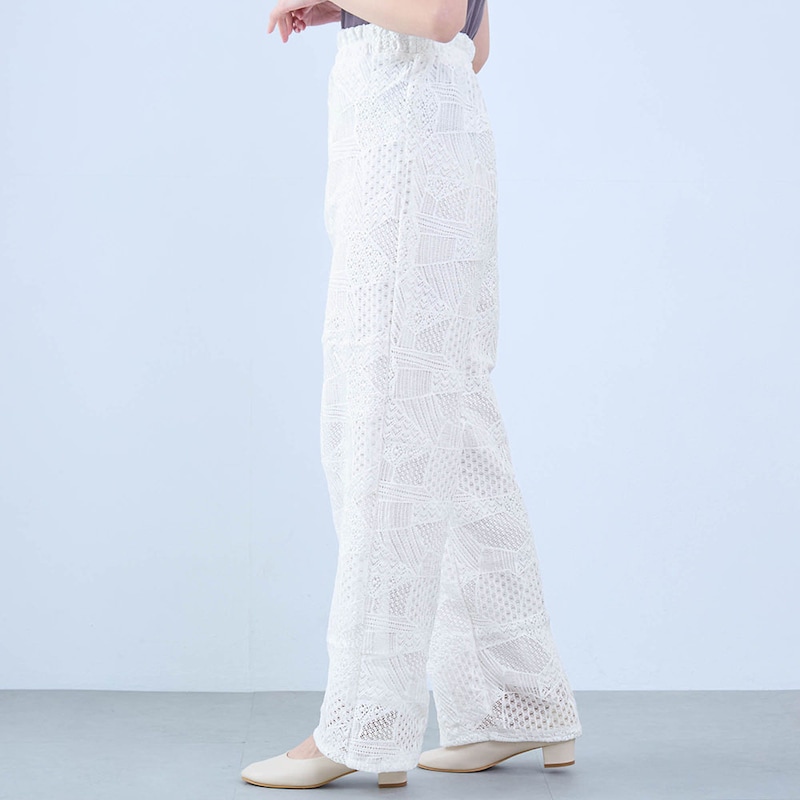 モデル身長168cm／M ※写真は撮影用のため股下+6cmになります。