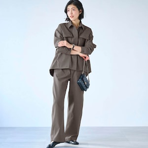 モデル身長168cm／M ※写真は撮影用のため股下+6cmになります。