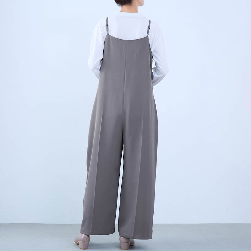 モデル身長168cm／M ※写真は撮影用のため股下+6cmになります。