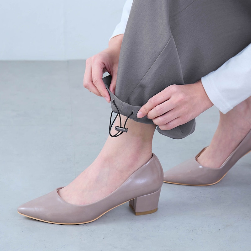 裾ドロストでロールアップが自在で汚れが気になるシーンなどにも便利