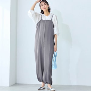 モデル身長169cm／M ※写真は撮影用のため股下+6cmになります。