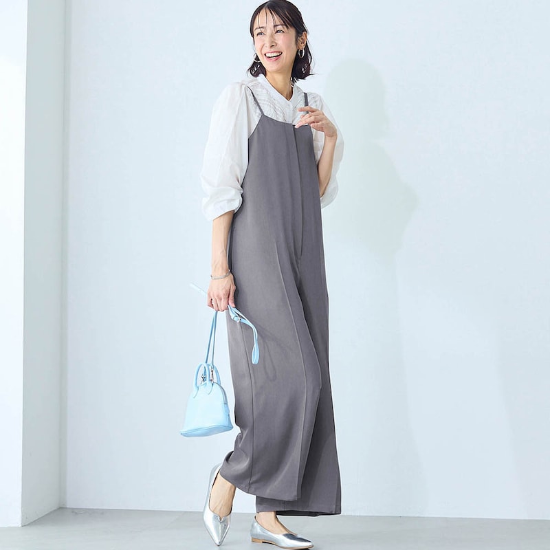 モデル身長169cm／M ※写真は撮影用のため股下+6cmになります。