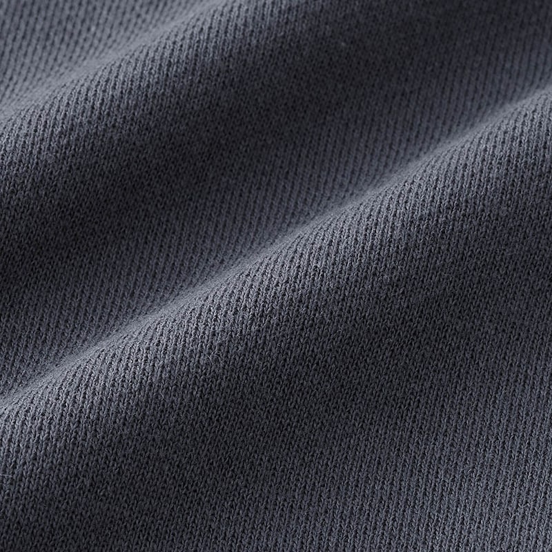 薄手で軽い肌ざわりのいいミニ裏毛素材