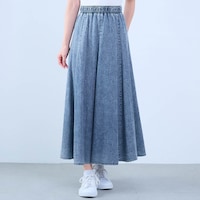 モデル身長168cm／M ※写真は撮影用のため総丈+6cmになります。