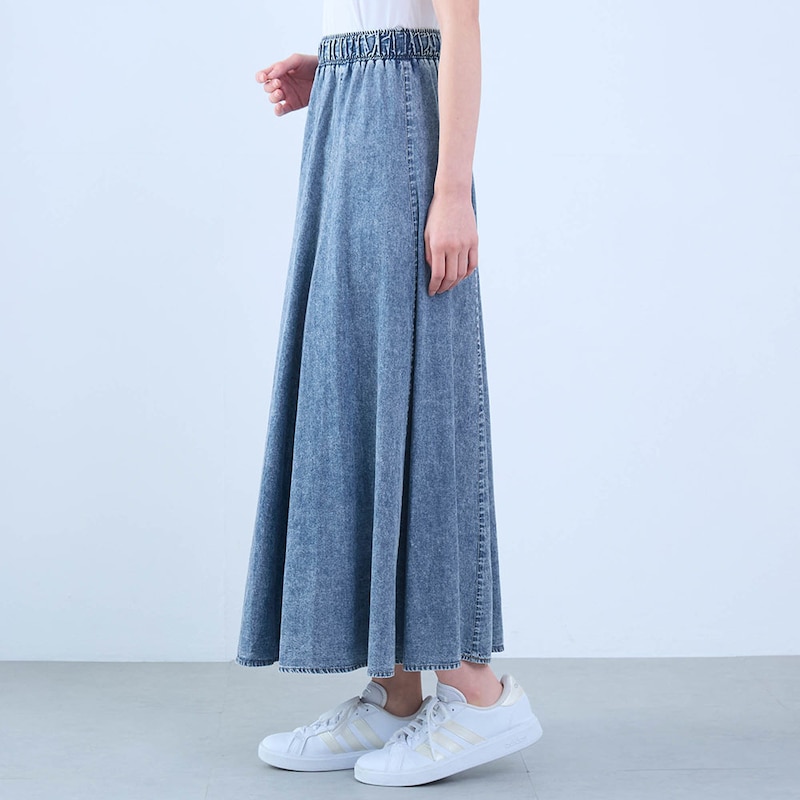 モデル身長168cm／M ※写真は撮影用のため総丈+6cmになります。