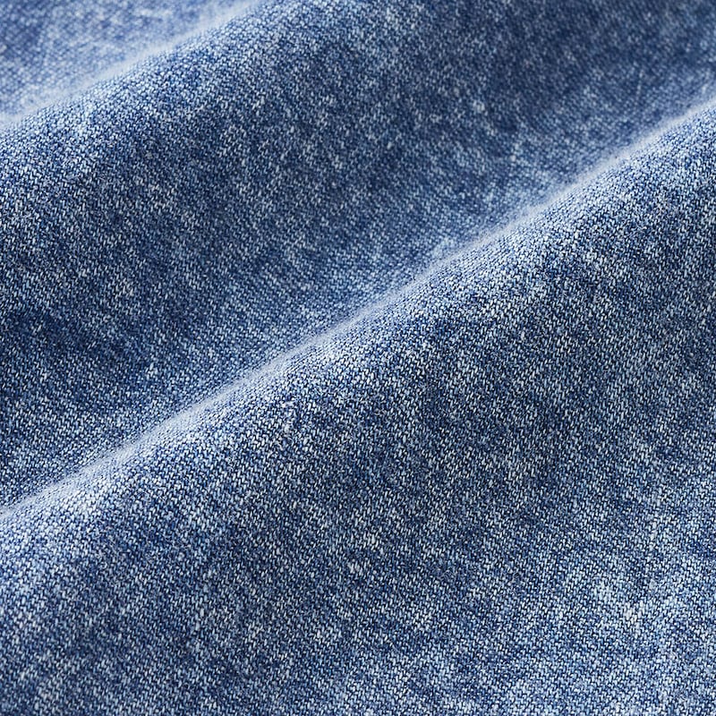 身生地は綿100%の薄手デニム素材