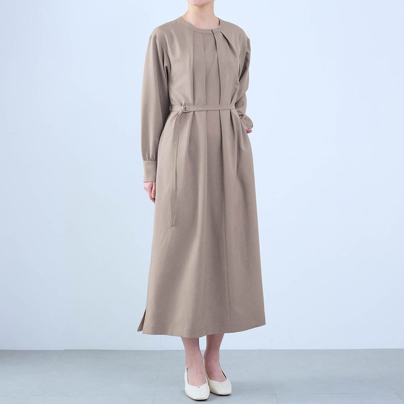 モデル身長168cm／M ※写真は撮影用のため着丈+6cmになります。