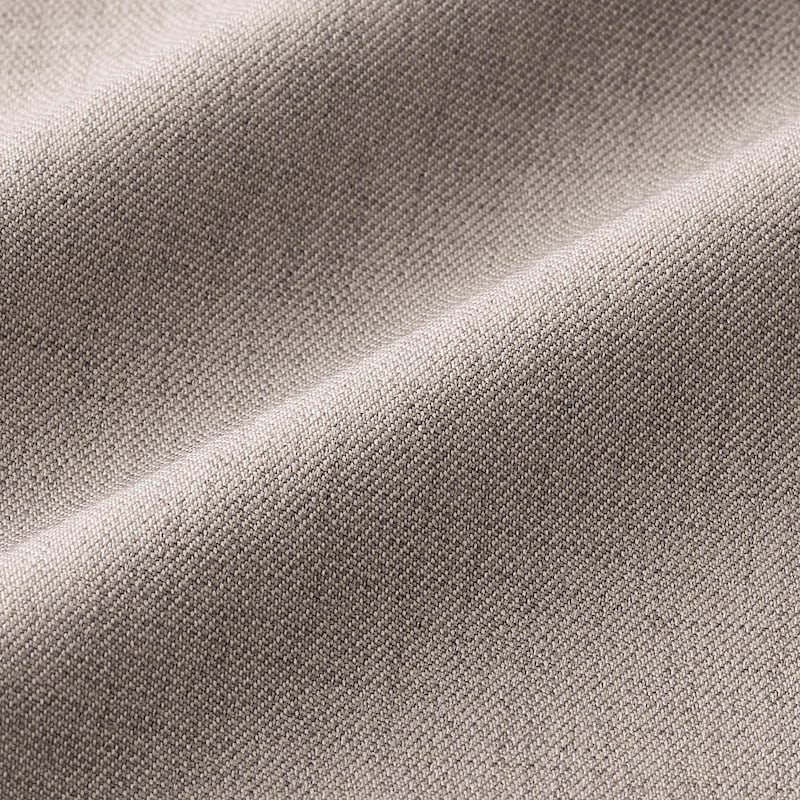 高見えするハリ感のある素材