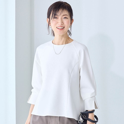 きれいな白が続くライトダブルクロスブラウス