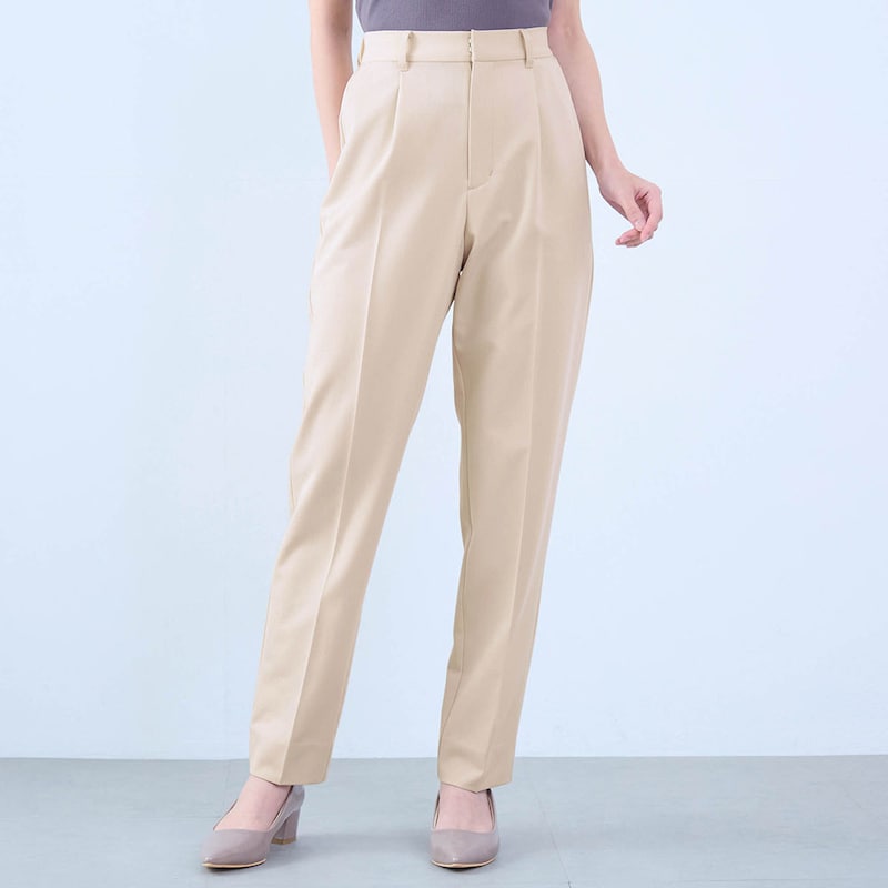 モデル身長168cm／M ※写真は撮影用のため股下+6cmになります。