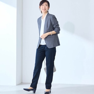 モデル身長167cm／M ※写真は撮影用のため股下+6cmになります。