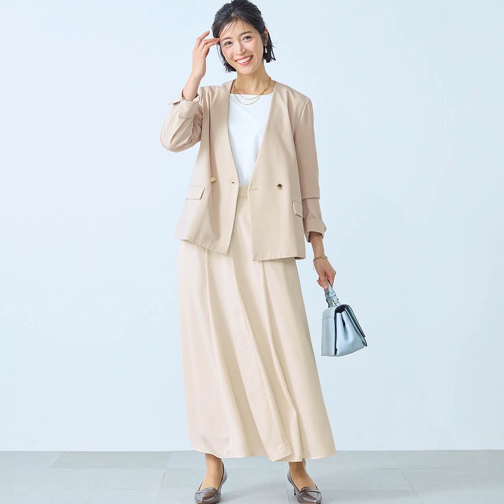 モデル身長168cm／M ※写真は撮影用のため総丈+6cmになります。