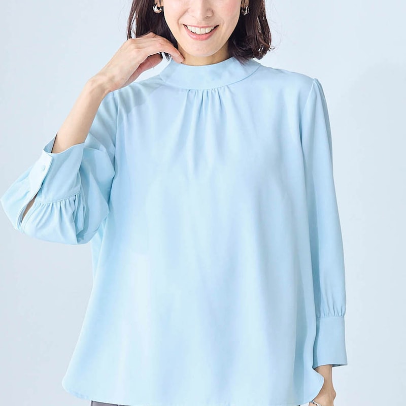 モデル身長169cm／M　サックス（七分袖）