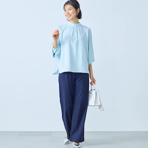 モデル身長168cm／M　サックス（長袖）