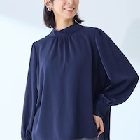 モデル身長169cm／M　ダークネイビー（長袖）