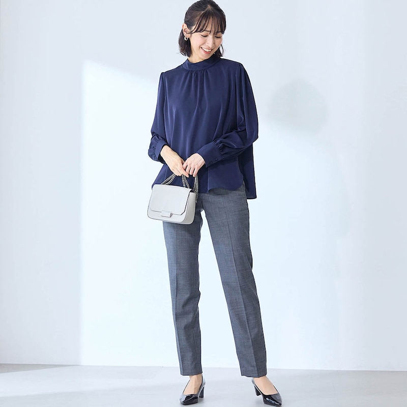 モデル身長169cm／M　ダークネイビー（長袖）