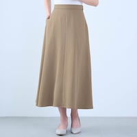 モデル身長168cm／M ※写真は撮影用のため総丈+6cmになります。