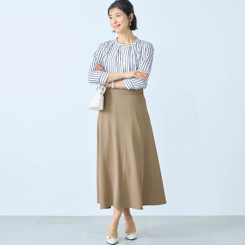 モデル身長168cm／M ※写真は撮影用のため総丈+6cmになります。