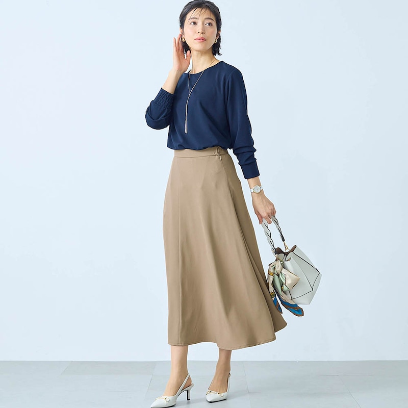 モデル身長168cm／M ※写真は撮影用のため総丈+6cmになります。