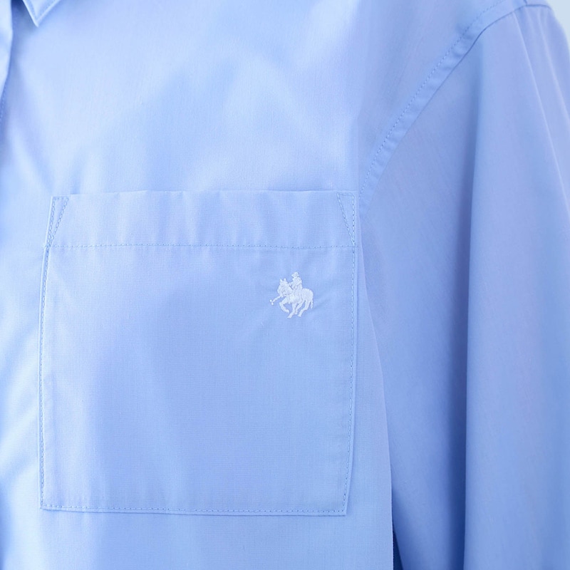 胸元のプレイヤー刺繍がワンポイント