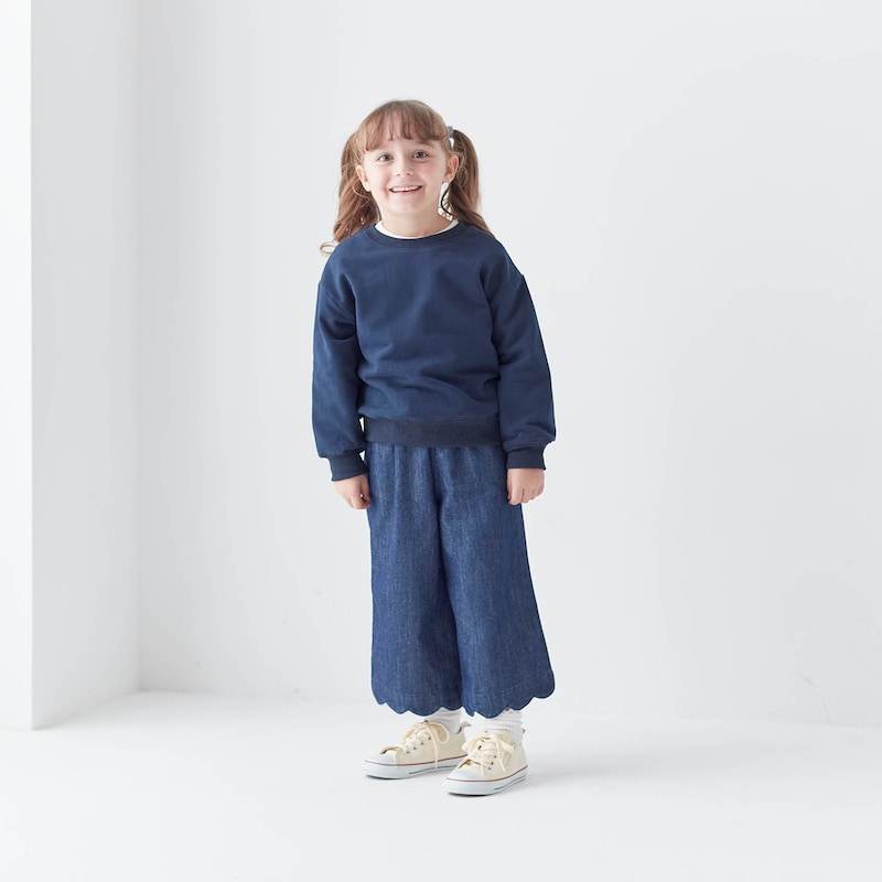 ネイビー／モデル身長110cm・110サイズ着用