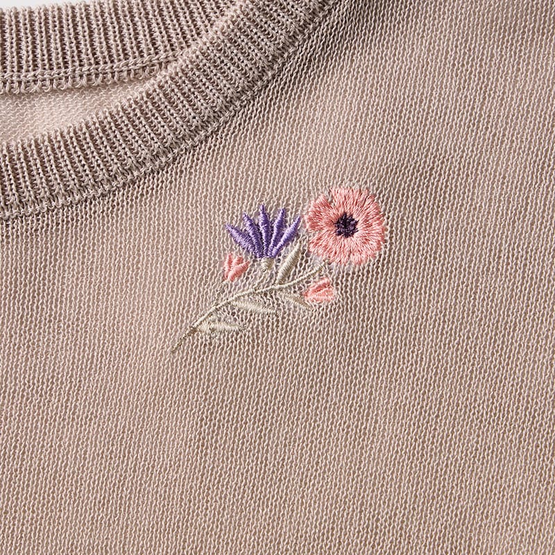 サンドベージュ