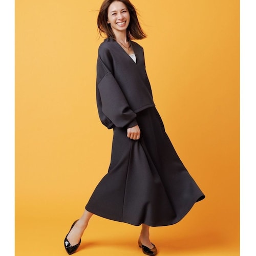 【UNFILO／アンフィーロ】BEAUTY FORM JERSEY セミフレアスカート