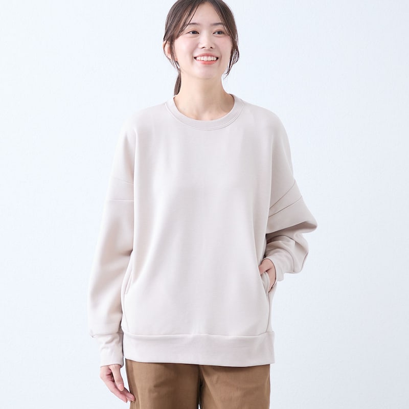 ライトベージュ