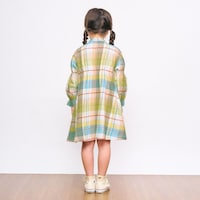 ベージュ