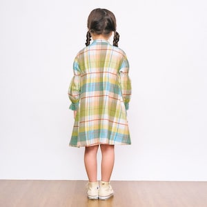 ベージュ
