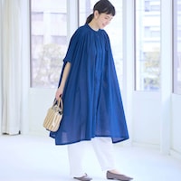 モデル身長166cm／M～L ※写真は撮影用のため総丈+5㎝になります。