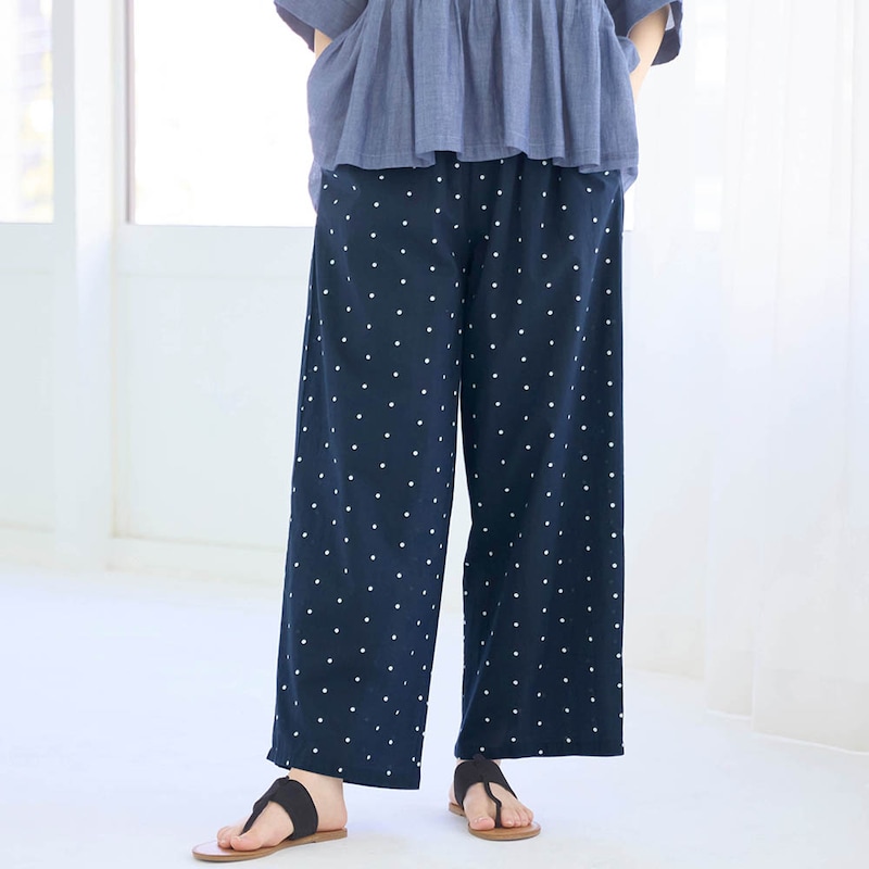 ネイビー系ドット