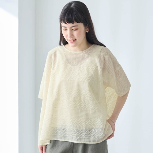総レース刺繍ブラウス