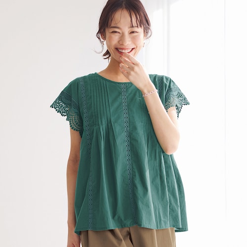 レースピンタック使いブラウス
