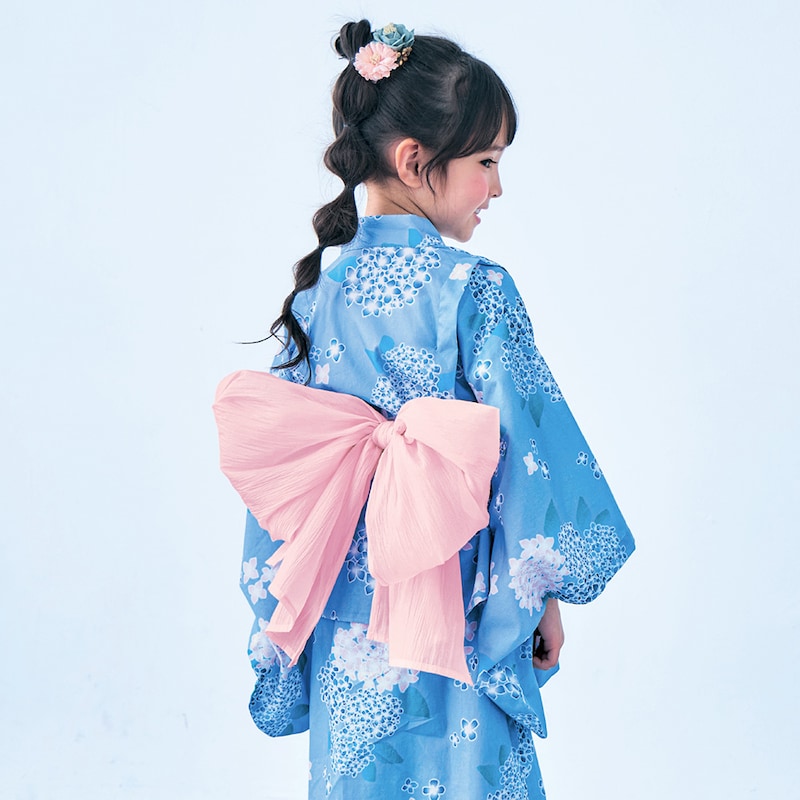 ブルー（アジサイ）／モデル身長110.5cm・サイズ110～120