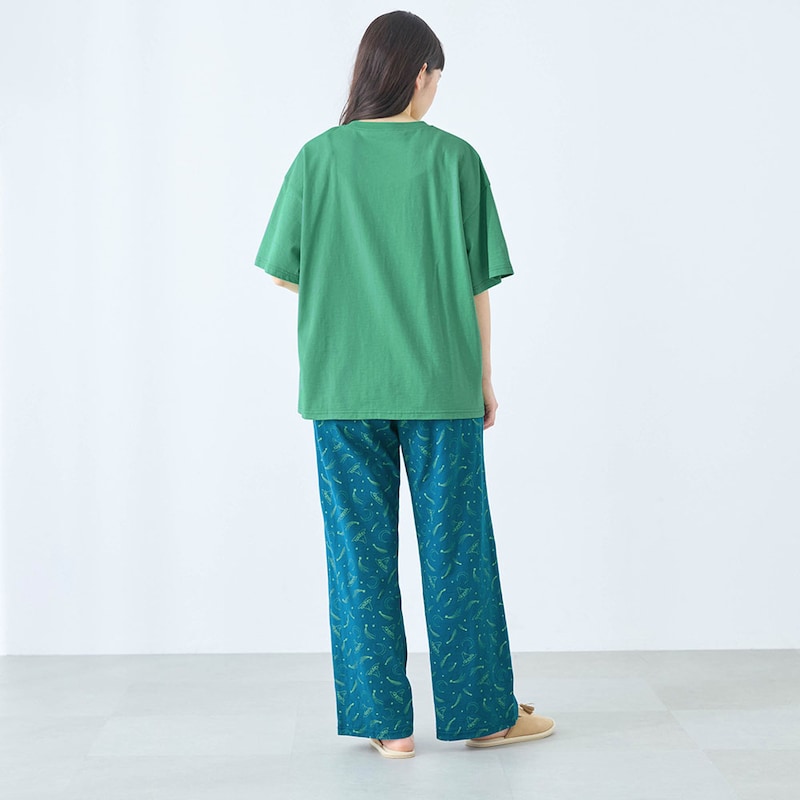 モデル身長166cm／M ※写真は撮影用のため股下+3㎝になります。