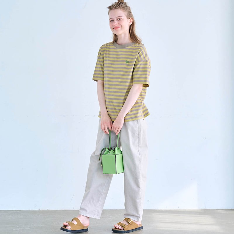 モデル身長168cm/M　マスタード×ベージュ着用