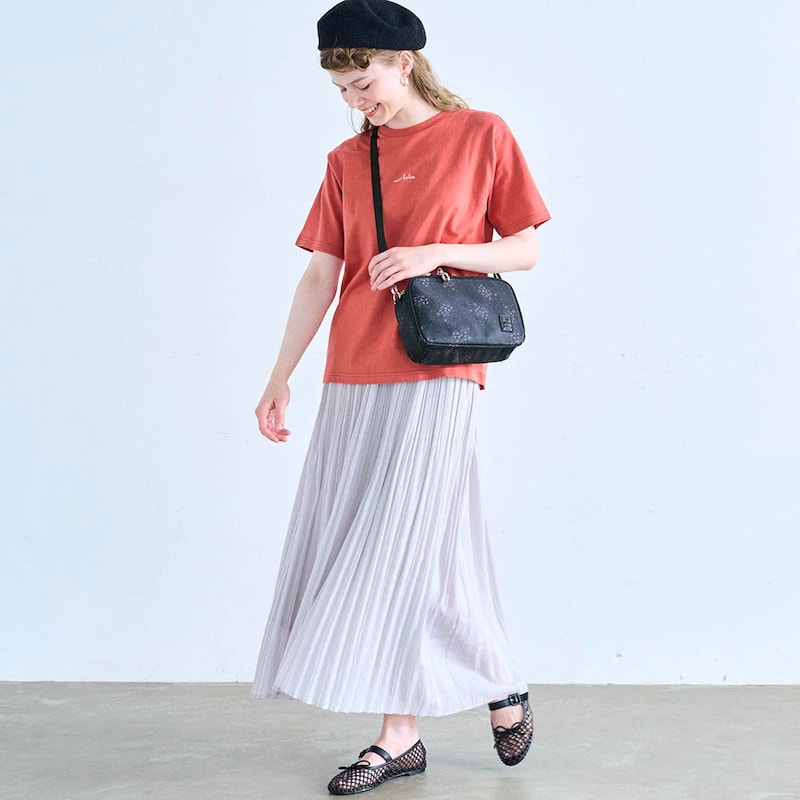 モデル身長168cm/M　テラコッタ着用