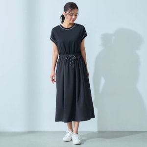 モデル身長167cm／M ※写真は撮影用のため身丈+3cmになります。