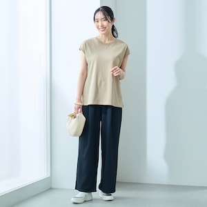 モデル身長167cm／M ※写真は撮影用のため股下+3cmになります。