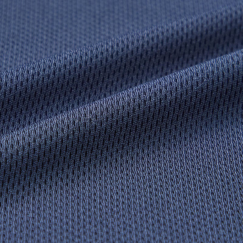 風の通る薄手の裏側メッシュ素材