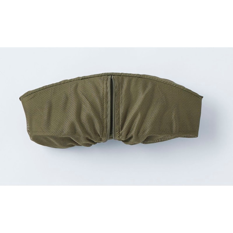 コンパクトにたためて持ち運びしやすい