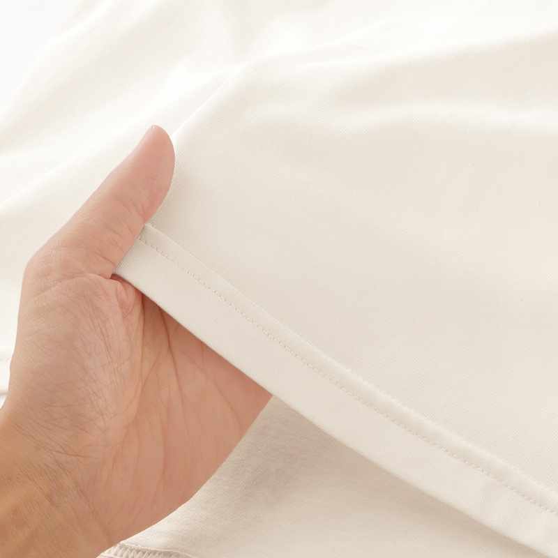 オフホワイトでも透けにくい