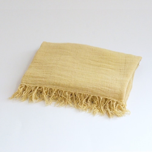 「さらっとふんわり、包み込む」奄美大島の泥や藍で染めた蚊帳織りのショール［日本製］